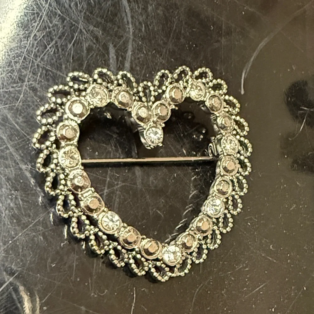 Elegant Silver Heart Brooch
